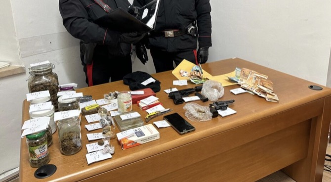 Trovato Con 4 Chili Di Droga In Casa Arrestato 51enne A Latina